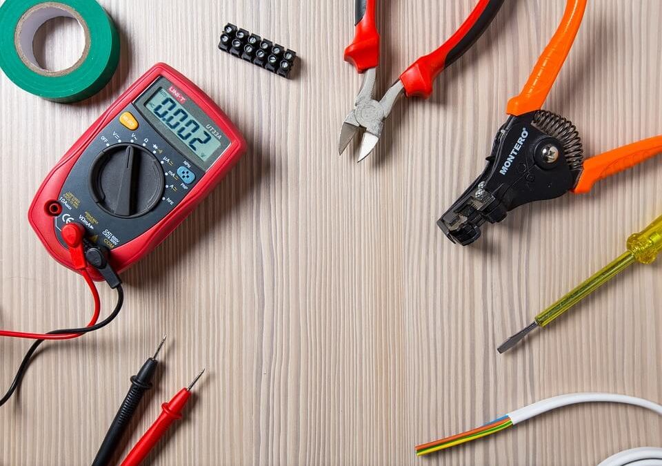 What You Need To Know When Hiring An Electrician